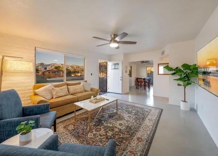 Cozy And Bright, 2 Bedroom 1 Ba, Central, Spotless *