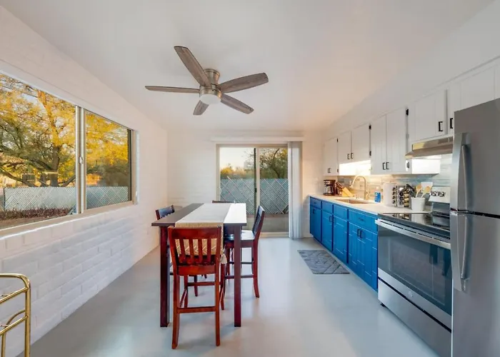 Cozy And Bright, 2 Bedroom 1 Ba, Central, Spotless * Tucson