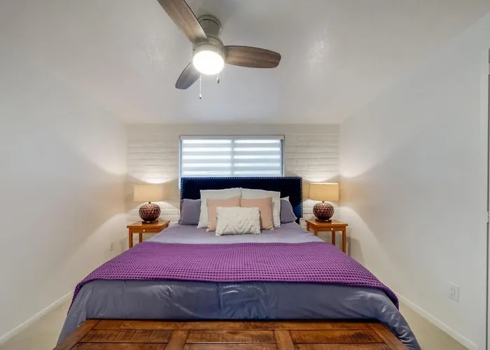 Cozy And Bright, 2 Bedroom 1 Ba, Central, Spotless