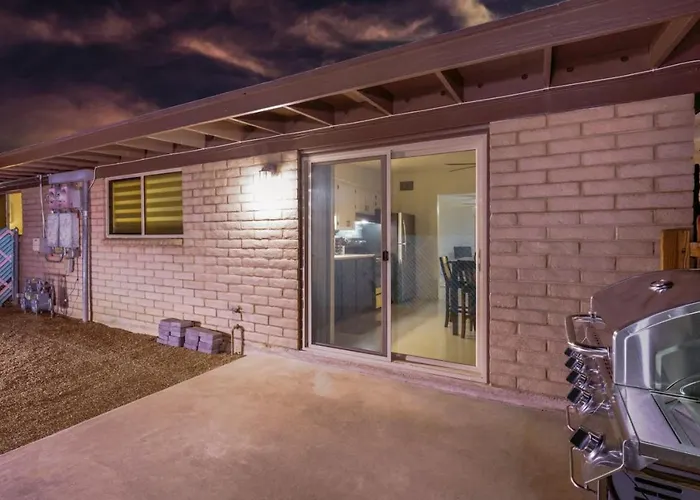 Cozy And Bright, 2 Bedroom 1 Ba, Central, Spotless Tucson
